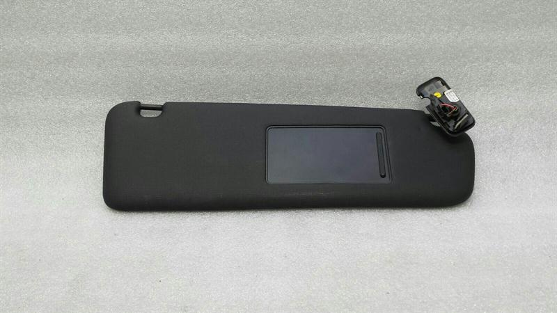 Porsche Cayenne 958 92a Right Sun Viewor 95873155209AY1 Sun Bezel RE