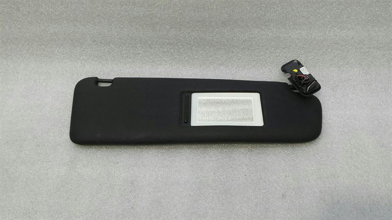 Porsche Cayenne 958 92a Right Sun Viewor 95873155209AY1 Sun Bezel RE