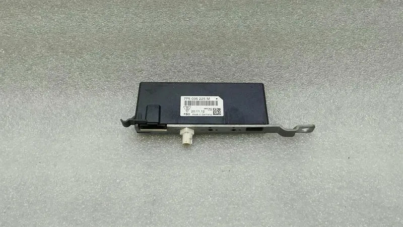 Porsche Cayenne 958 92A Amplifier Antenna 7P5035225M Antenna Amplifier