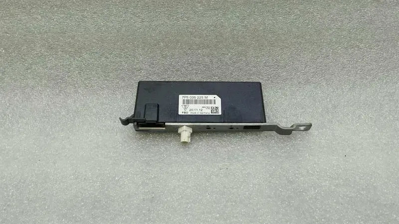 Porsche Cayenne 958 92A Amplifier Antenna 7P5035225M Antenna Amplifier