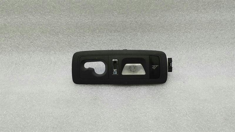Porsche Cayenne 958 92A roof light 7P5947292K interior light lamp right