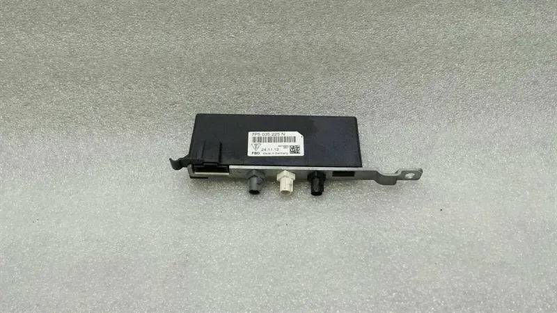 Porsche Cayenne 958 92a Amplifier Antenna 7P5035225N Antenna Amplifier