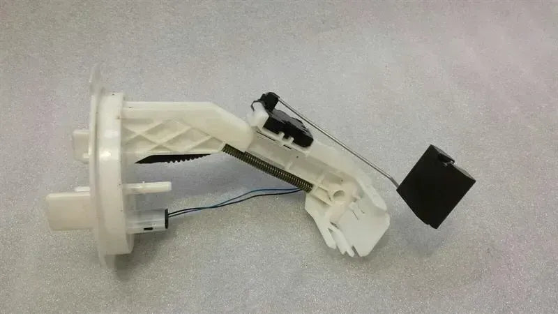 Mercedes E Class W207 Level Sensor A2044700694 Fuel Level Sensor OM642