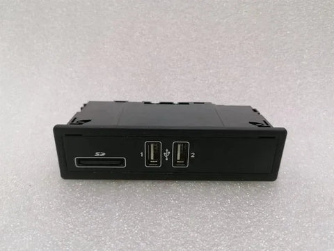 Mercedes C Class W205 USB Input Module A2058200526 USB Female SD