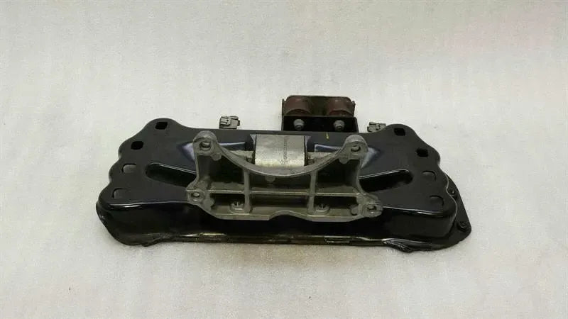 Mercedes CLS W218 W212 Gearbox Mount A2122403802 Gearbox Mount