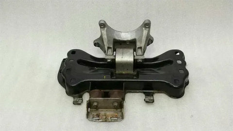 Mercedes CLS W218 W212 Gearbox Mount A2122403802 Gearbox Mount