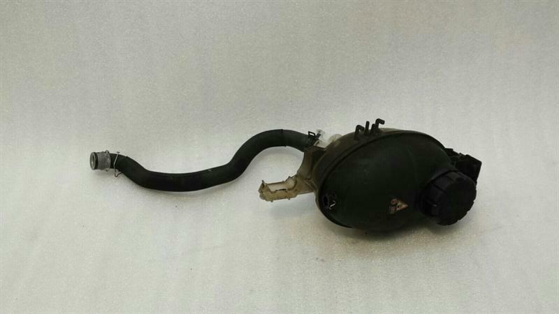 Mercedes CLS W218 expansion tank A2045000749 expansion tank coolant