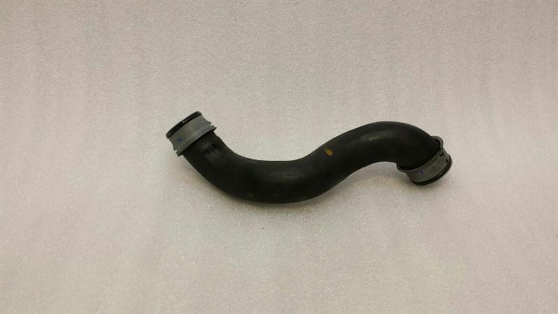 Mercedes CLS W218 Cooling Pipe A2045011682 Cooling Water Hose Hose OM651