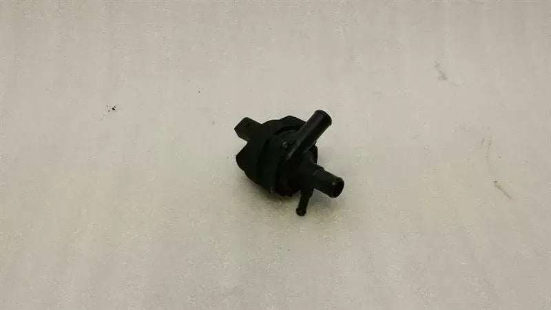 Mercedes CLS W218 additional cooling pump A2118350028 coolant pump OM651
