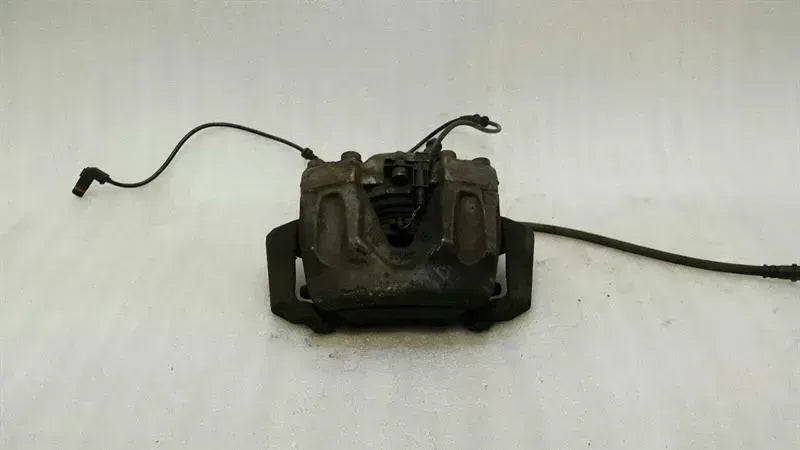 Mercedes CLS W218 W204 right front caliper A2044213681 caliper front right