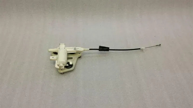Mercedes C Class W205 Boot Lock A0999068500 Tailgate Lock Motor