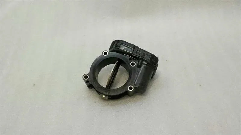 Mercedes C Class W205 Throttle Body A6510900470 Throttle Body OM651