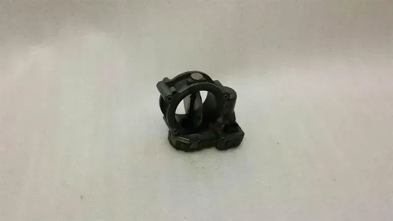 Mercedes C Class W205 Throttle Body A6510900470 Throttle Body OM651