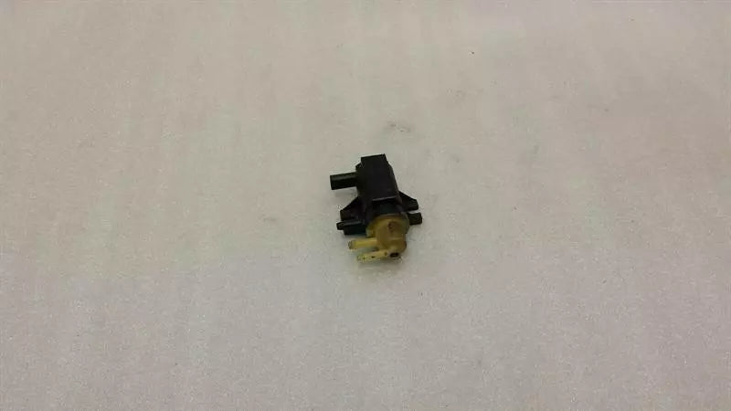 Mercedes C Class W205 Vacuum Valve A0091533128 Pressure Converter Turbo