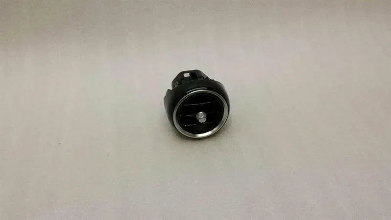 Mercedes C Class W205 RHD Right Air Vent A2058301200 Right Hand Drive