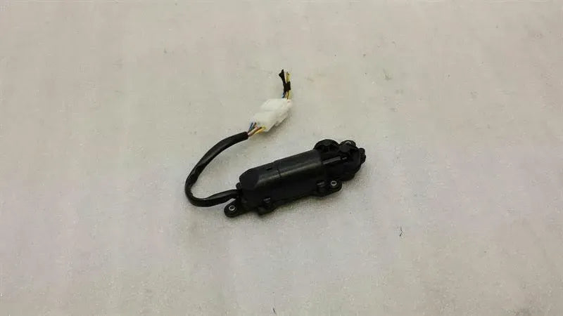 MERCEDES C Class W205 Left Sunblind Motor A2059063700 Drive Rear Roller Blind Left