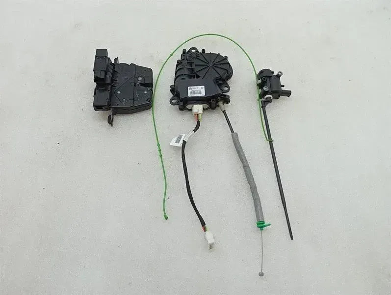 Rolls Royce Wraith RR5 Coupe Boot Lock 720395009 Tailgate Lock