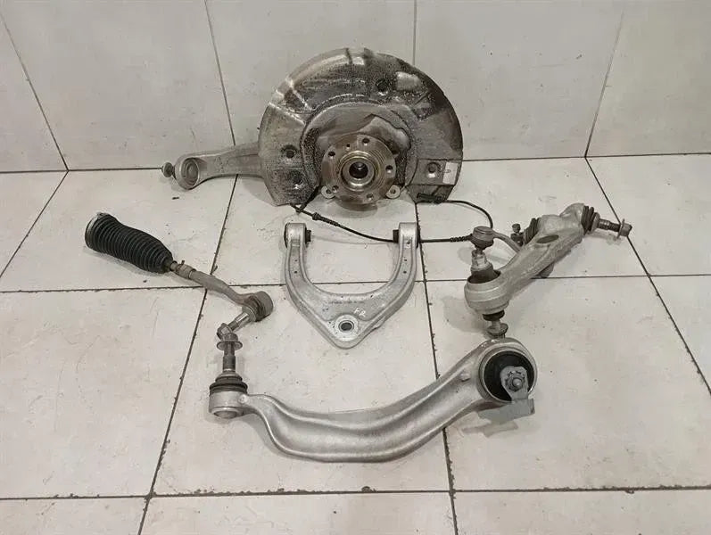 Rolls Royce Wraith RR5 Right Front Hub 31216853002 Wheel Bearing Housing Front Right