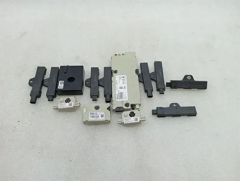 Rolls Royce Wraith RR5 COUPE Aerial / Antenna 21367510 Set Antenna