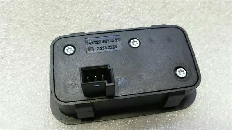 Mercedes C Class W205 Boot Switch A2208211479 Tailgate Switch