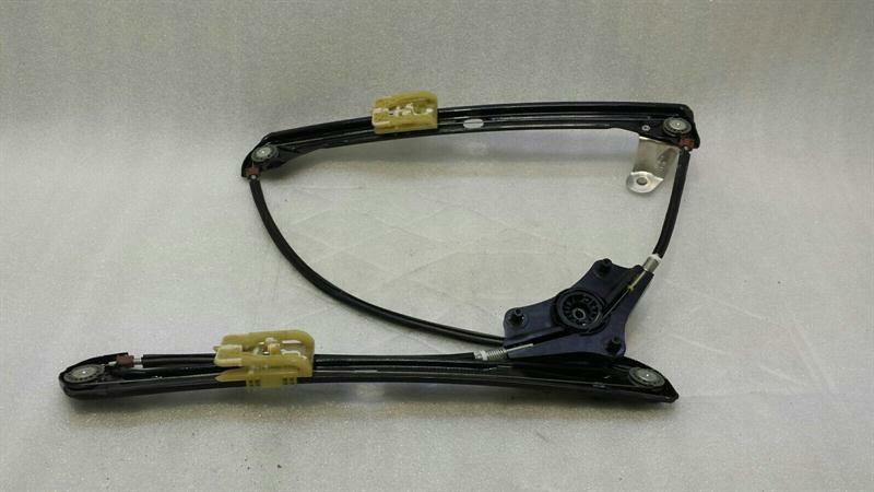 Volkswagen Golf GTD Right Front Door Winder 5G4837462G Window Regulator Front Right
