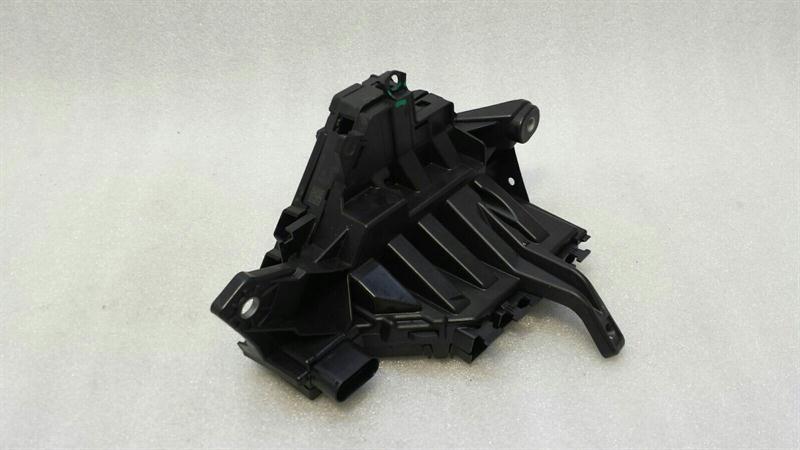 Mercedes C Class W205 Fuse Box A2055402250 Fuse Box