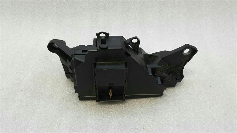 Mercedes C Class W205 Fuse Box A2055402250 Fuse Box