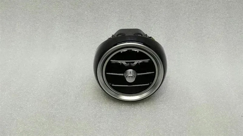 Mercedes C Class W205 RHD Right Air Vent A2058304204 Right Hand Drive