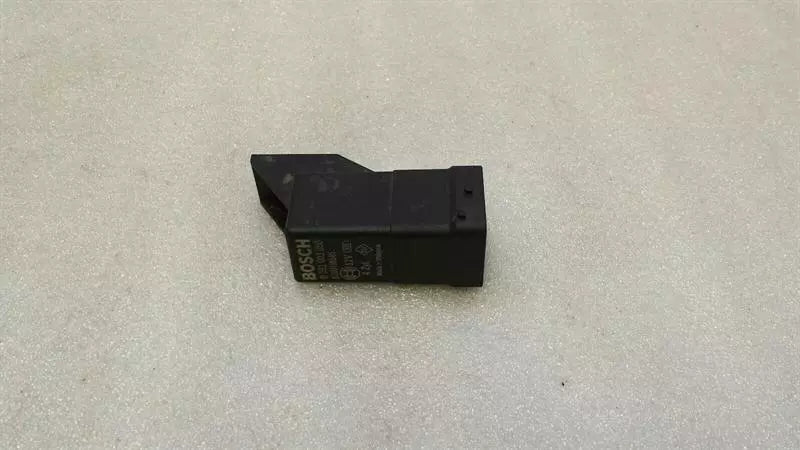 Mercedes C Class W205 Relay 8200798585 Relay