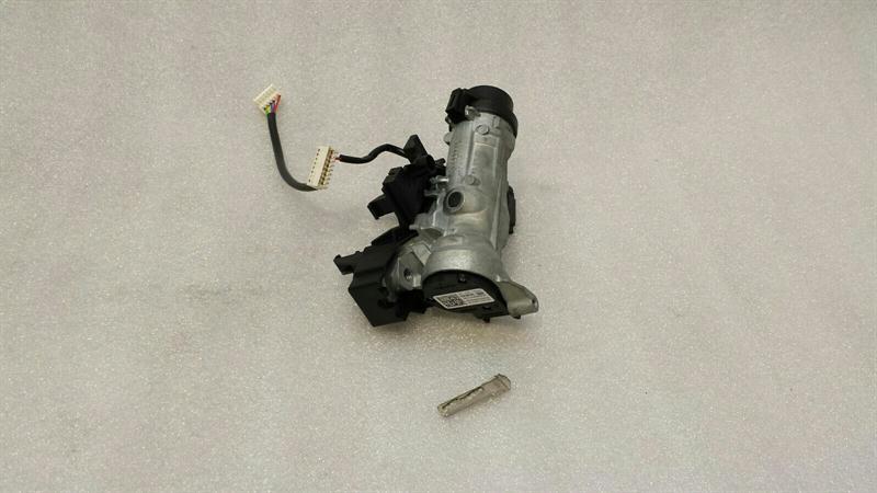 Volkswagen Golf GTD 5G Steering Lock 5Q0905865 Steering Column Lock Key
