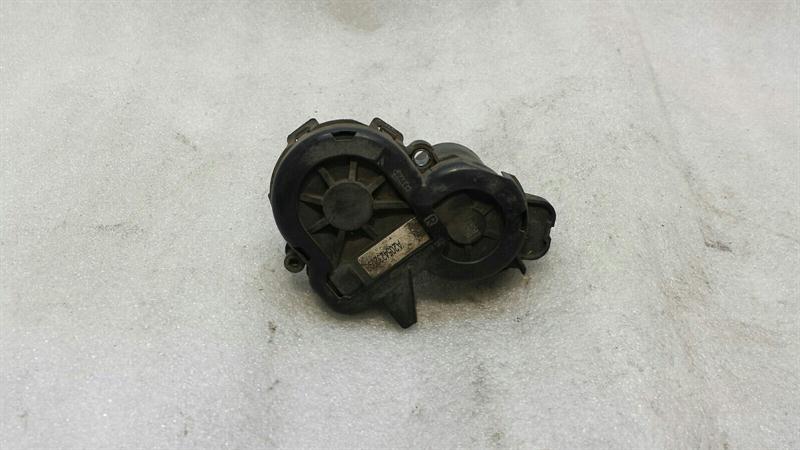 MERCEDES C CLASS W205 PARK BRAKE ENGINE A0009061303 ACTUATOR PARKING BRAKE RIGHT