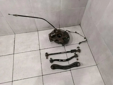 JEEP GRAND CHEROKEE WK2 MK4 Rear Hub 04877113AC Wheel Bearing Case Rear Left