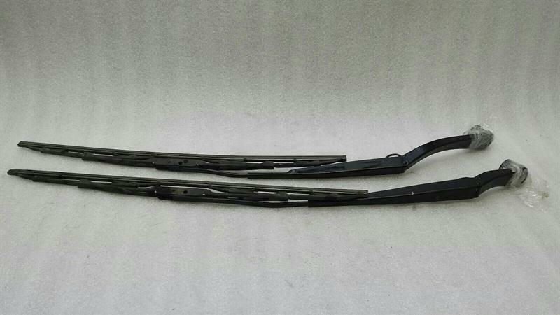 Dodge Challenger Wiper Arm 68044161AB Windscreen Wiper