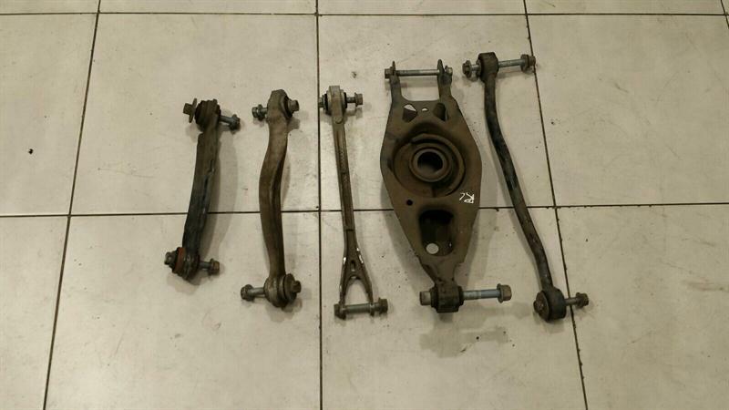 Dodge Challenger SRT8 Left Rear Wishbone 68226529AB Rear Left Wishbone Set