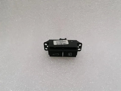 FERRARI GTC4 LUSSO F151M SWITCH 319556 LID AND FUEL FILLER FLAP RELEASE BUTTONS