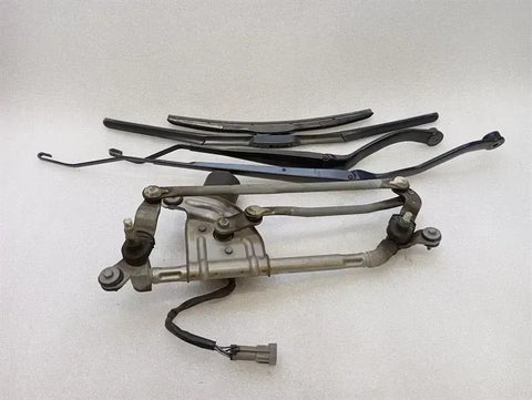 Ferrari FF F151 Front Wiper Linkage 84198200 RHD RIGHT HANDLEBAR