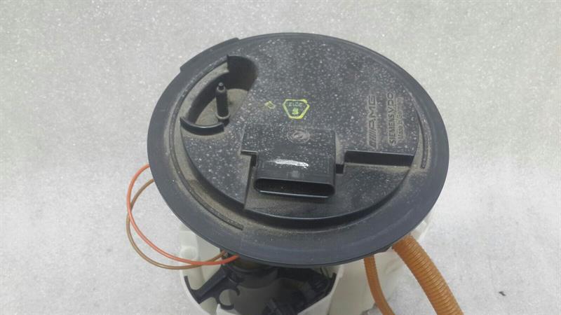 Mercedes R63 AMG W251 Fuel Pump Electric A2514700494 Fuel Pump M156