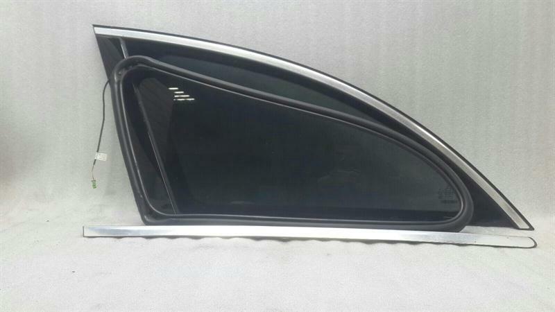 Mercedes R W251 Left Rear 1/4 Glass A2516700750 Door Window 1/4 Rear Left