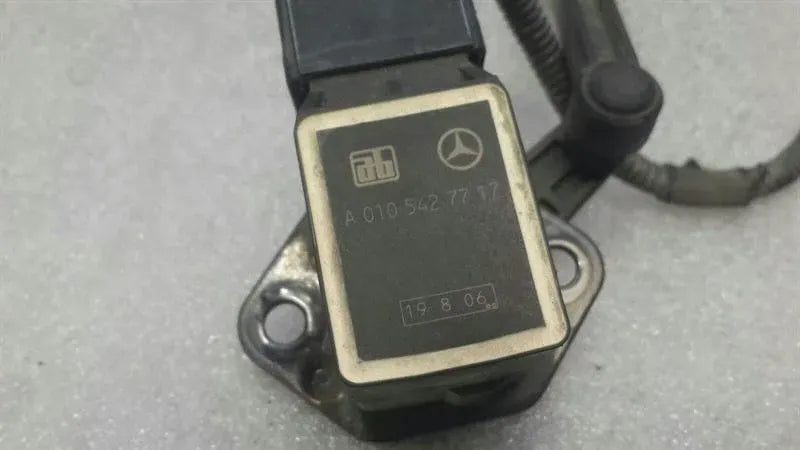 Mercedes R Class W251 Xenon Level Sensor A0105427717 Level Sensor.