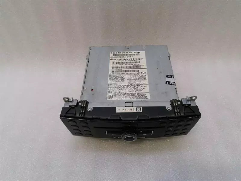 Mercedes C Class W204 CD player A2048703696 audio system controller faulty