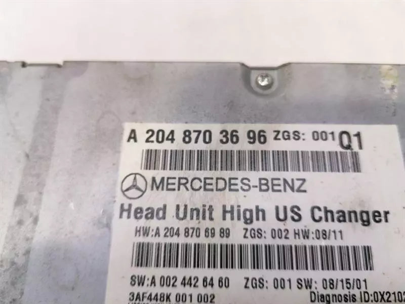 Mercedes C Class W204 CD player A2048703696 audio system controller faulty
