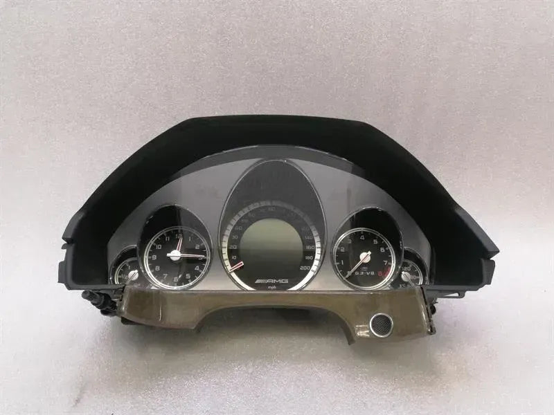 Mercedes E Class W212 Instrument Cluster A2125405848 Speedometer AMG 63 MPH
