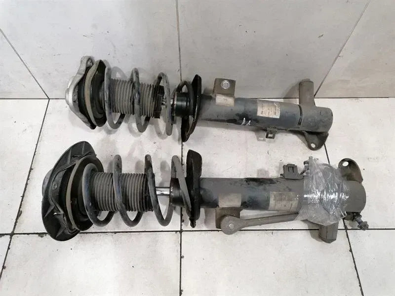 Mercedes E Class W212 Shock Absorber Front A2123232600 Front Shock Absorber X2