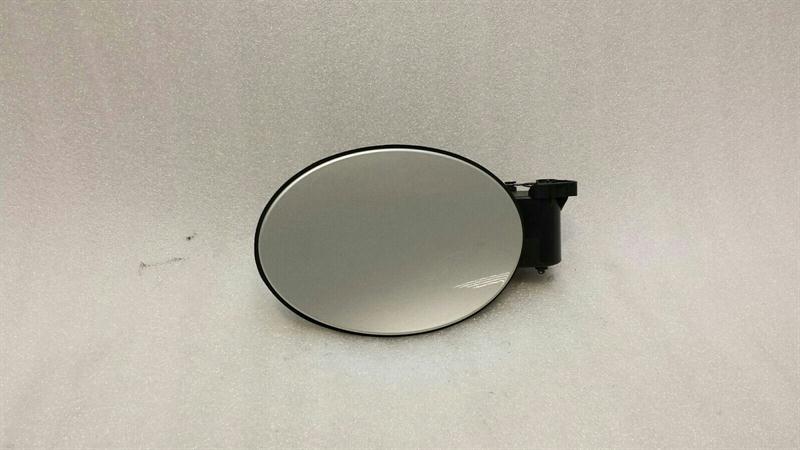 Mercedes ML W164 fuel filler cap A1646300767 fuel cap tank flap