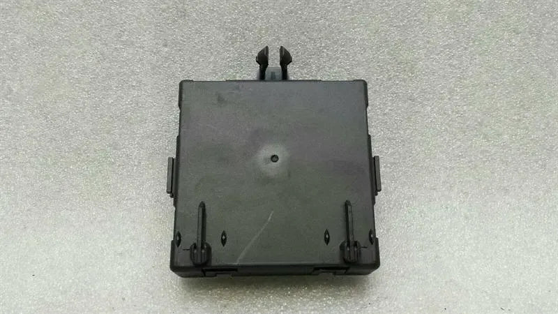 Mercedes C Class W204 Front Left Door Module A2049001206 Control Unit Door FLH