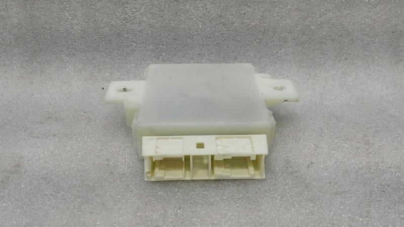 Mercedes C Class W204 Electronic Module PDC A2049003208 Control Unit PDC