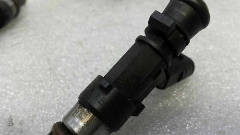 Mercedes C63 AMG M156 W204 Injector Set of 8 A1560780023 Injection Nozzle Set
