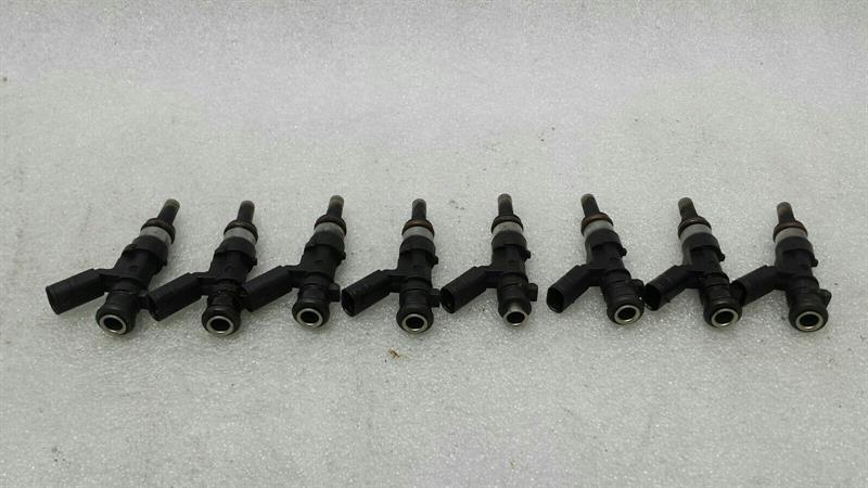 Mercedes C63 AMG M156 W204 Injector Set of 8 A1560780023 Injection Nozzle Set