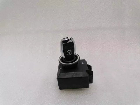 Mercedes C Class W204 Electronic Module A2079057101 Control Unit EZS + KEY
