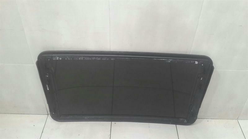 Mercedes CL W216 Sunroof Glass A2167800021 Sliding Sunroof Glass.